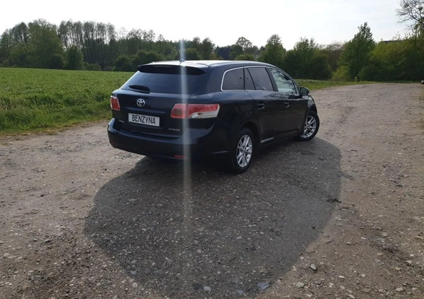 Toyota Avensis cena 33500 przebieg: 196000, rok produkcji 2011 z Sierpc małe 466